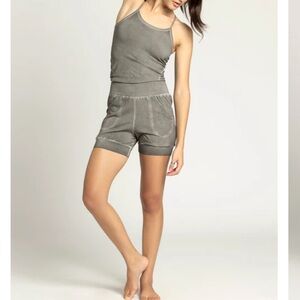 Ripple Stonewash Short Yoga Jumpsuit in Medium Grey Size Small